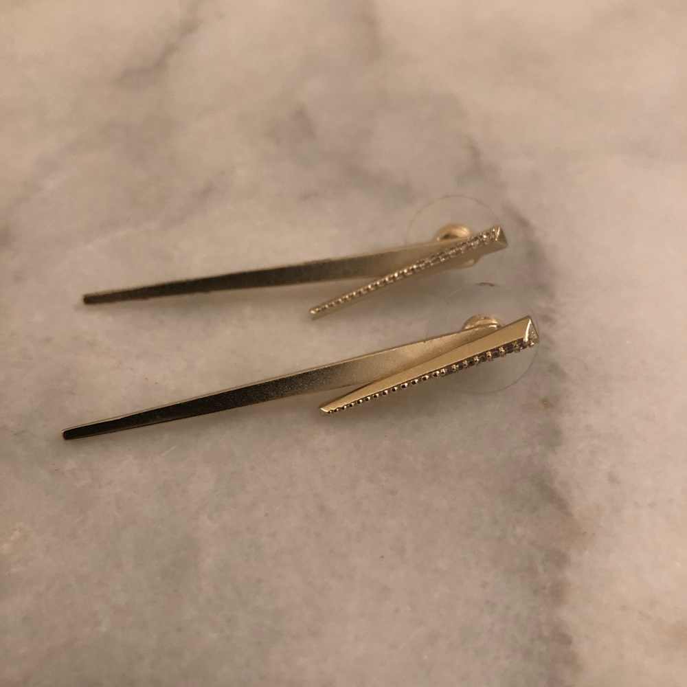 Kendra Scott gold drop earrings w/ diamond detail